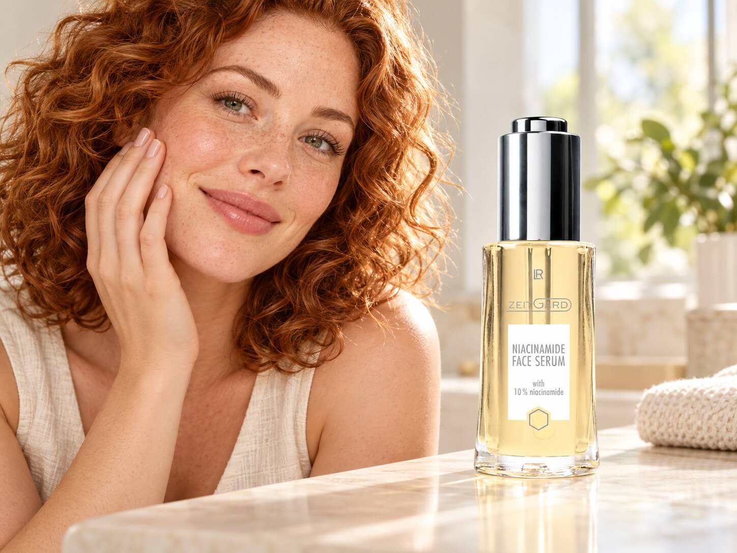 LR Niacinamide Face Serum gives dull skin a healthy radiance